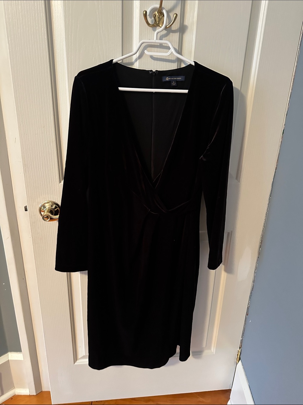 Brooks Brothers Black Velvet V-Neck Long Sleeve Dress
